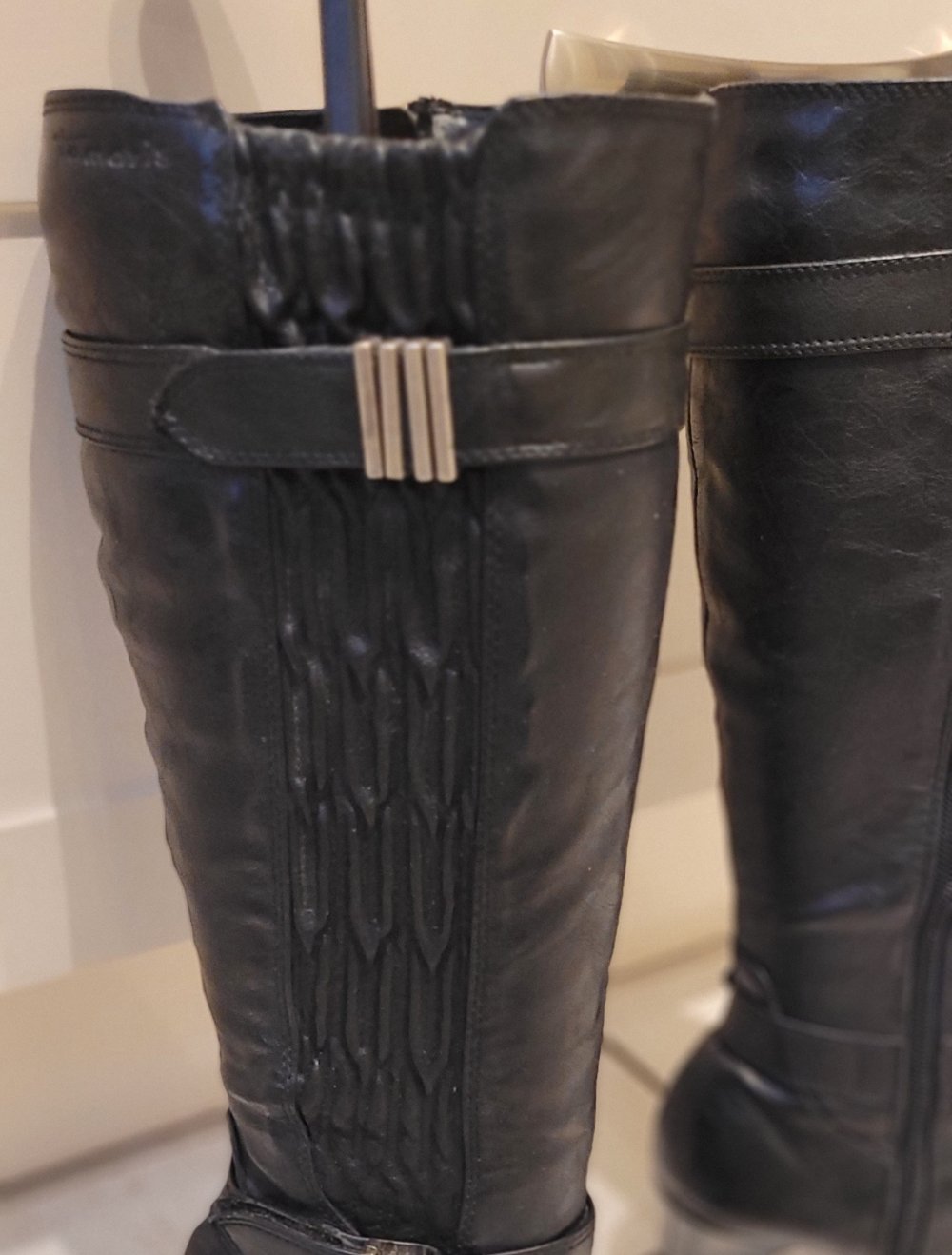tolle Stiefel von Tamaris Gr 38 schwarz