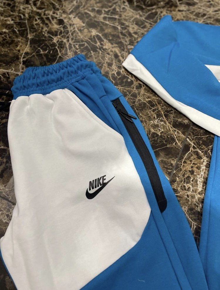 Nike tech fleece anzug