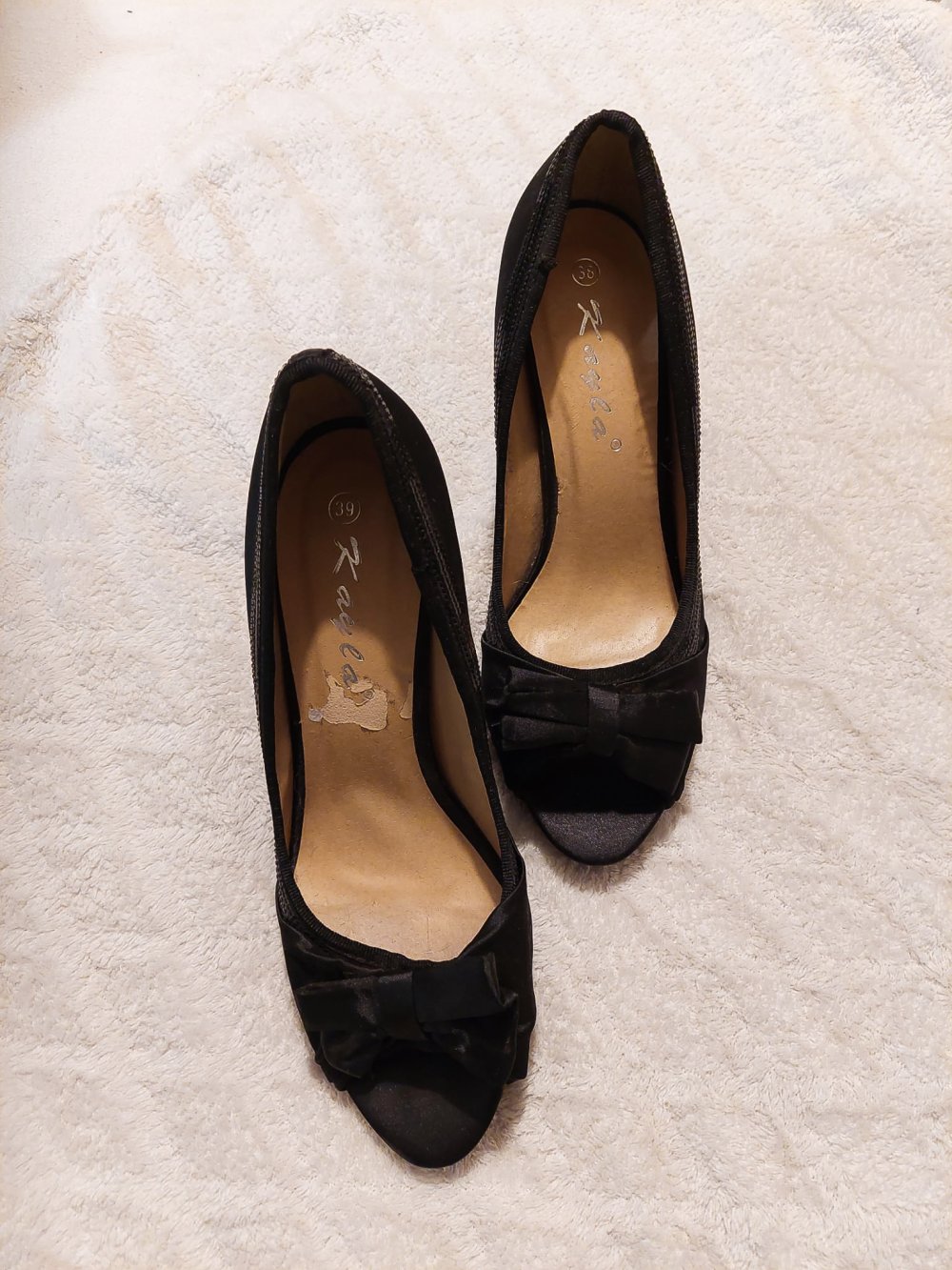schwarze Pumps, Absatzschuhe, Abendschuhe