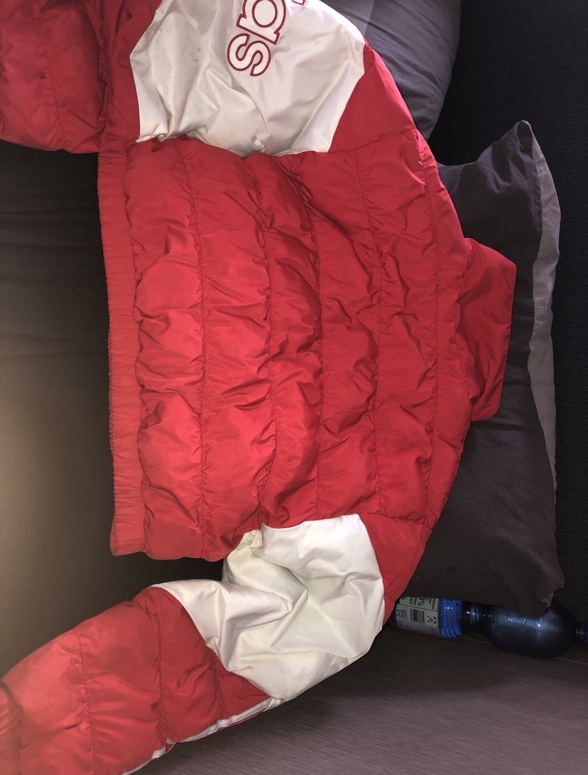 rot weiße Adidas Jacke