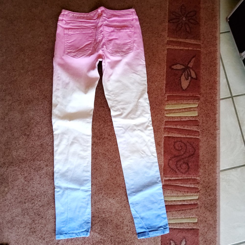Wunderschöne Jeanshose von Witty Knitters rosa weiß blau im Farbverlauf Größe 27