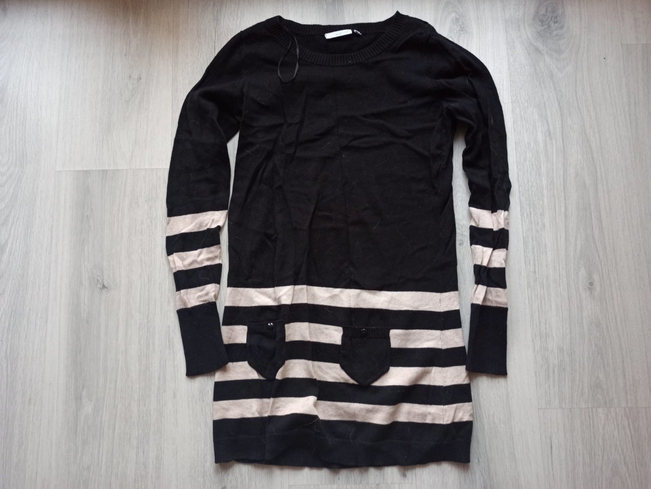 Langer Pulli streifen