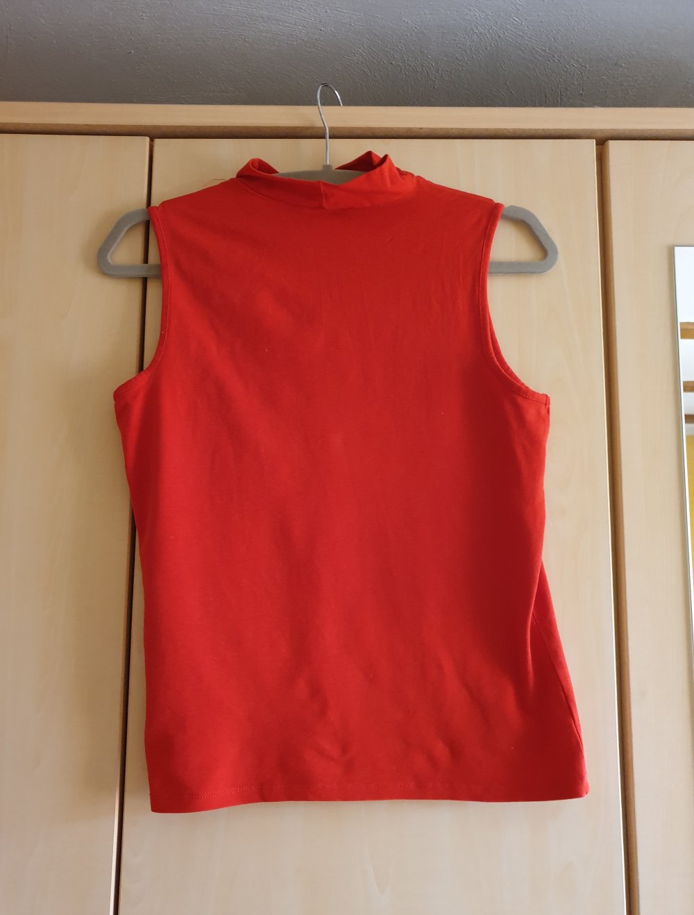 Rotes Top Größe S