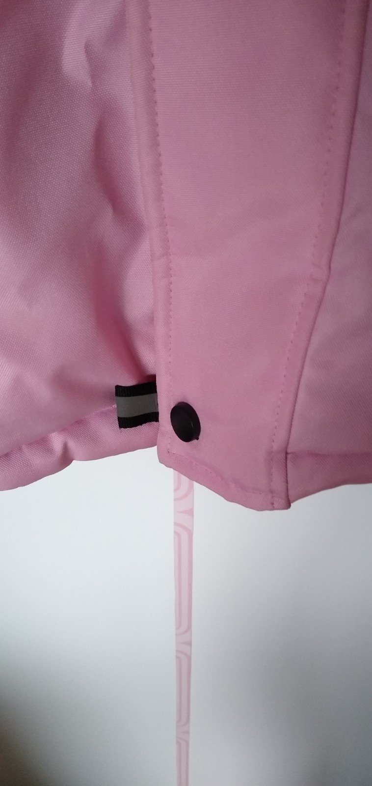Skijacke in rosa und Skihose in gedecktem weiß