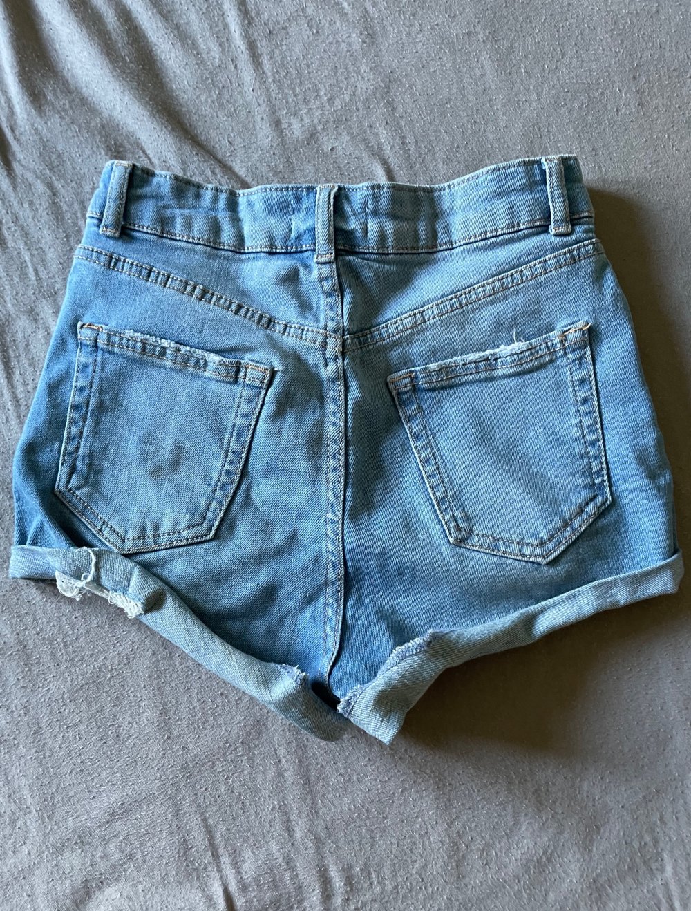 Kurze Jeans Hose