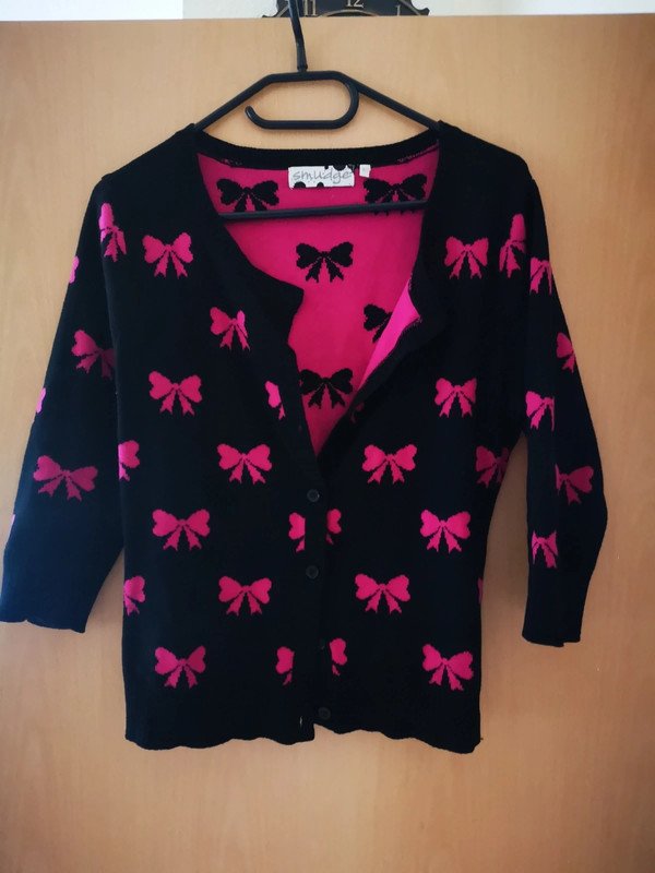 Kurze Strickjacke schwarz pink Schleifen Emo kawaii Emo