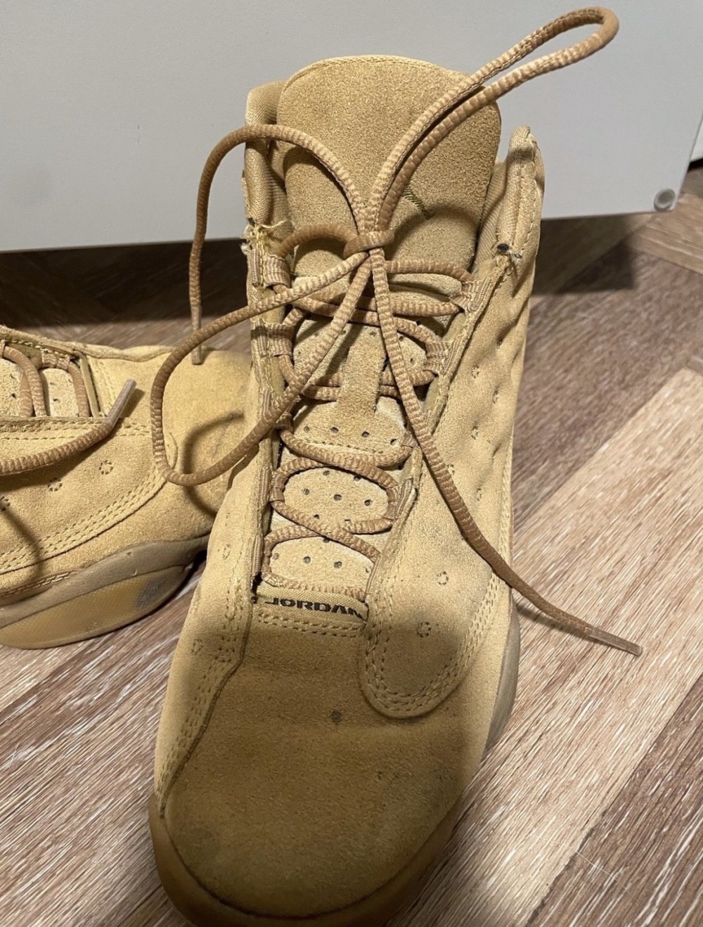 Jordan 13 Schuhe in Kamel