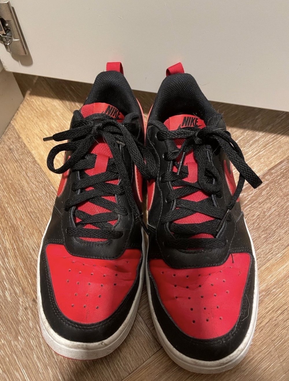 Nike Dunk Schuhe in rot schwarz