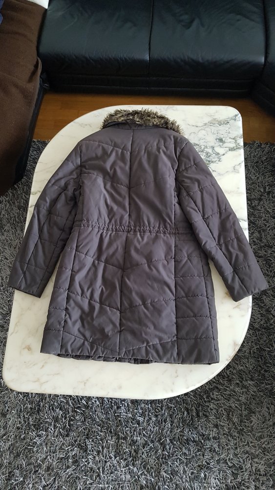 Wintermantel, Gr. XL (fällt klein aus Gr.L) zu verkaufen von Esprit !!!