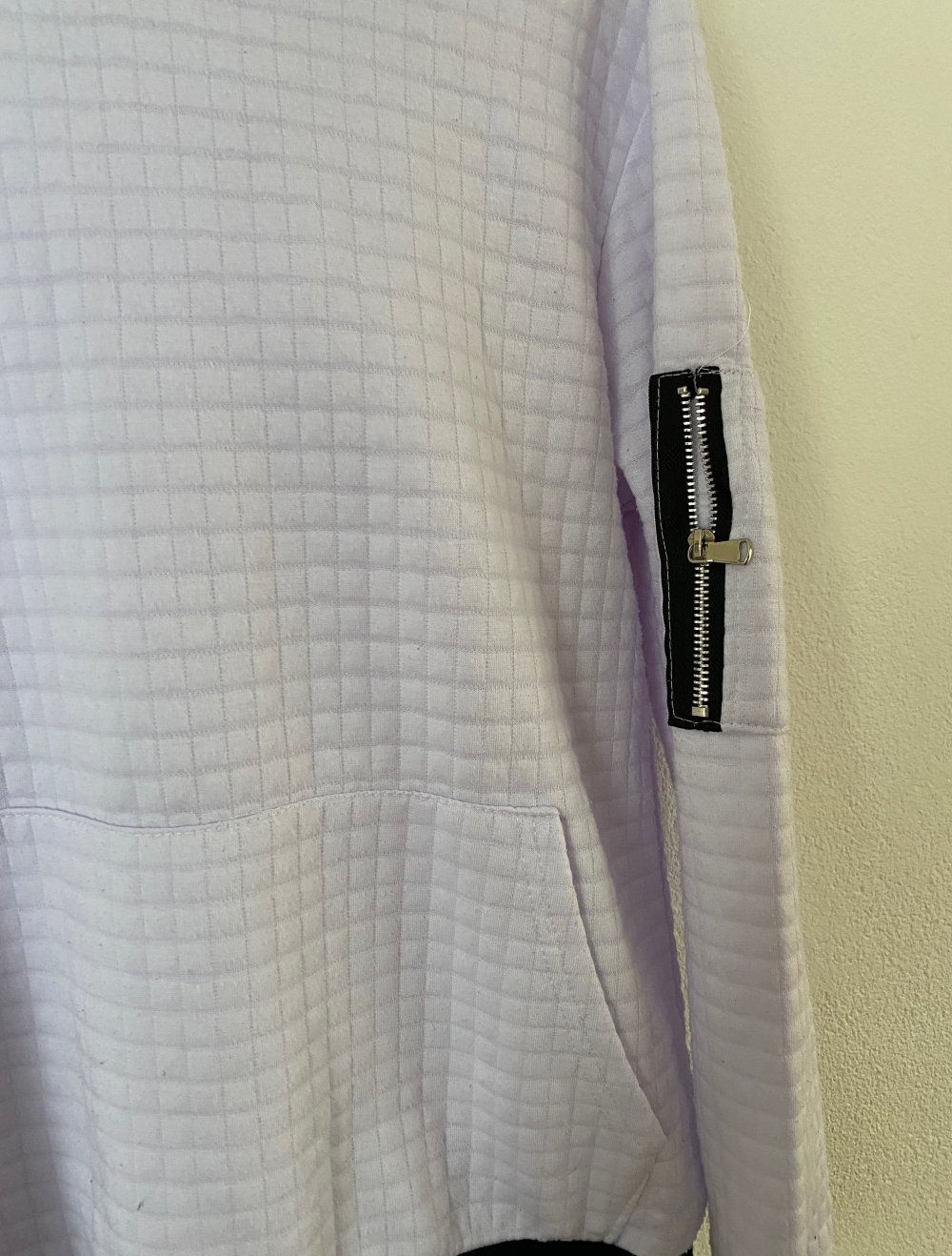 weißer Pulli