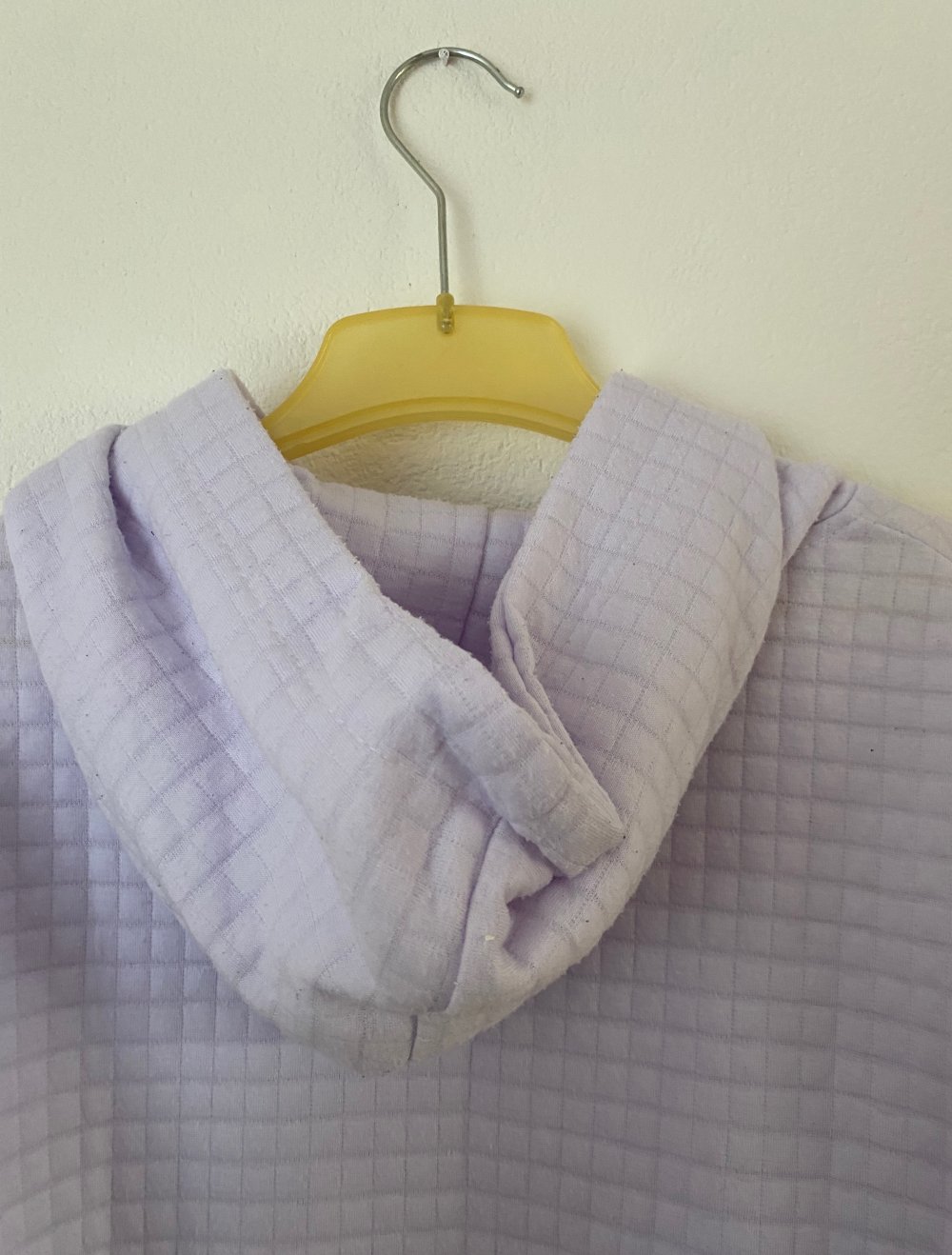 weißer Pulli