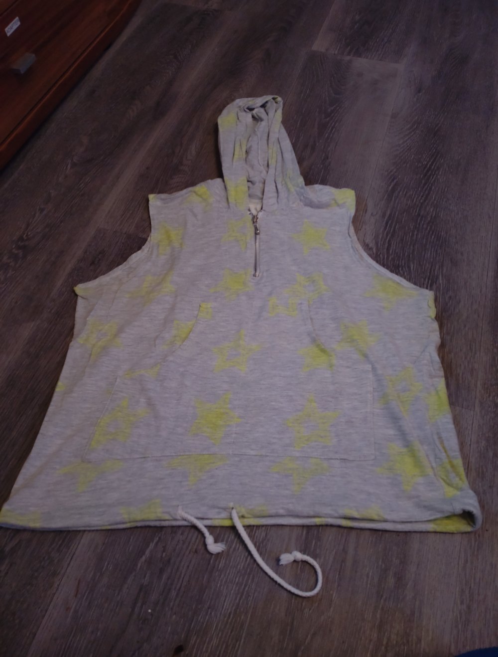 Shirt mit Kaputze