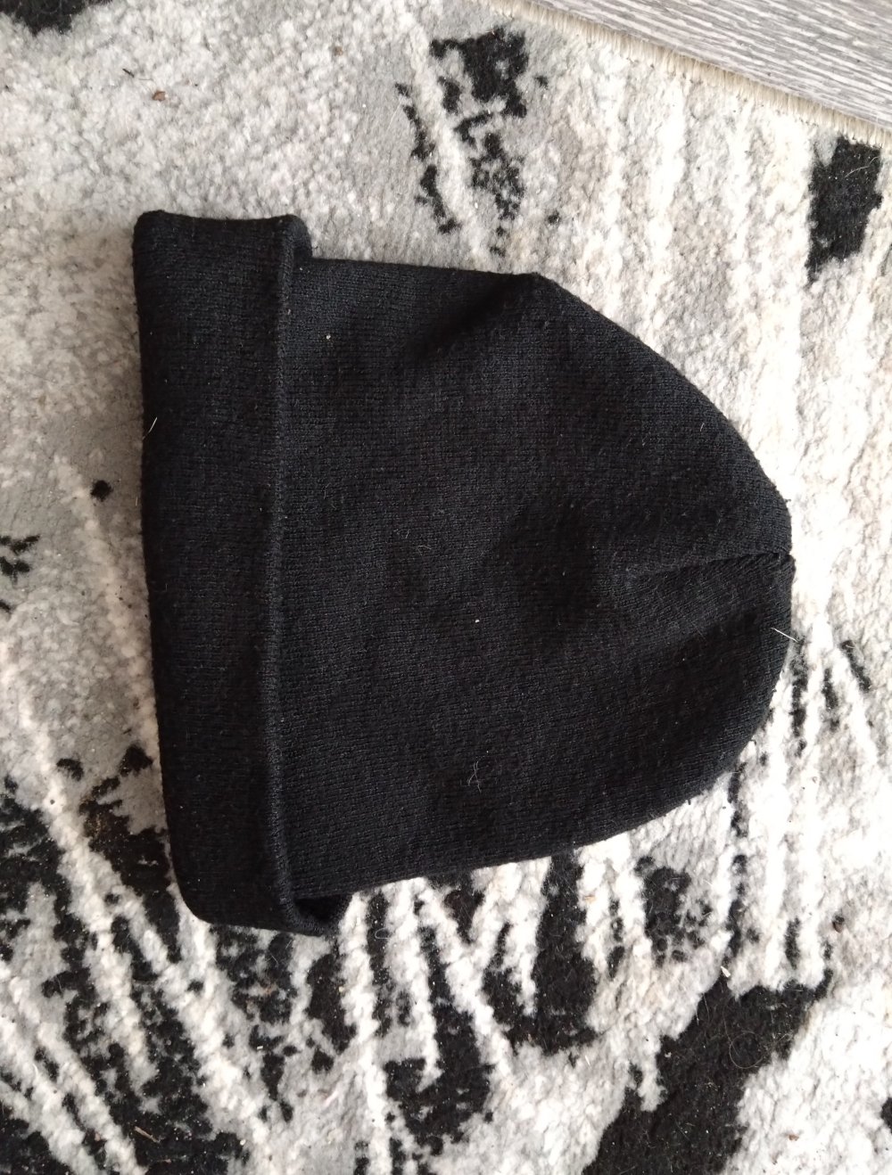 schwarze Mütze