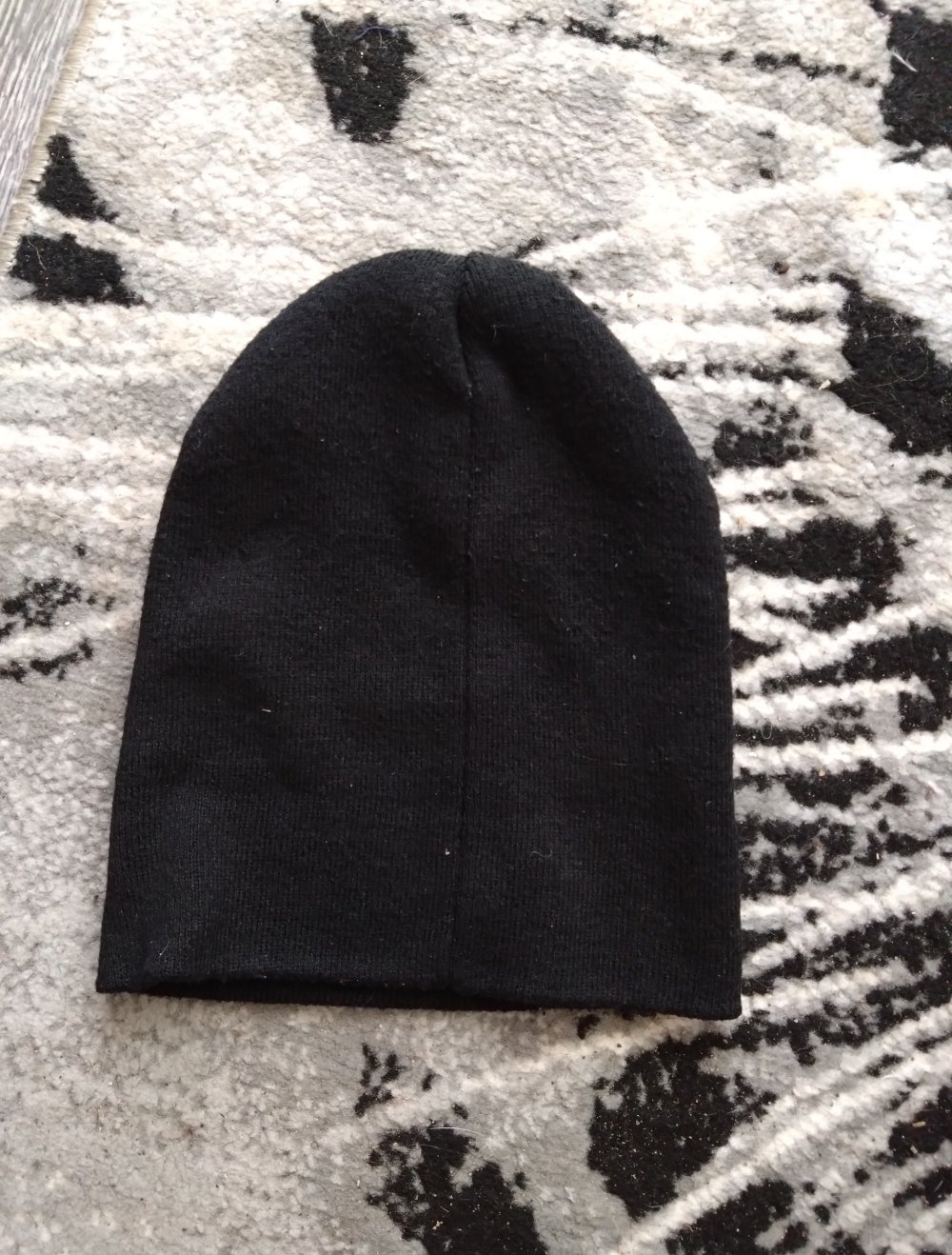 schwarze Mütze