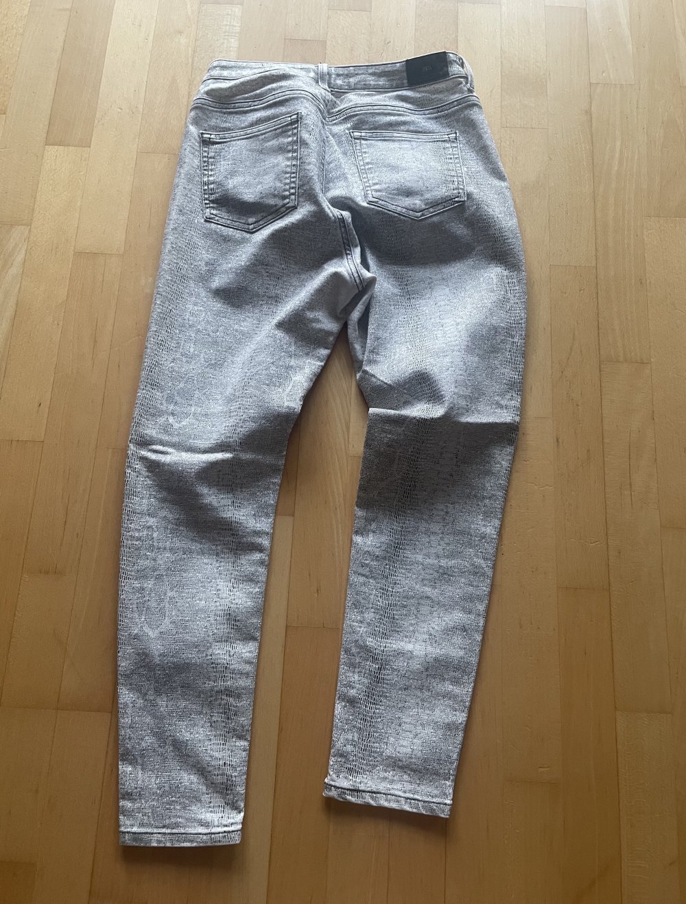 Zara Jeans Schlangenprint 40