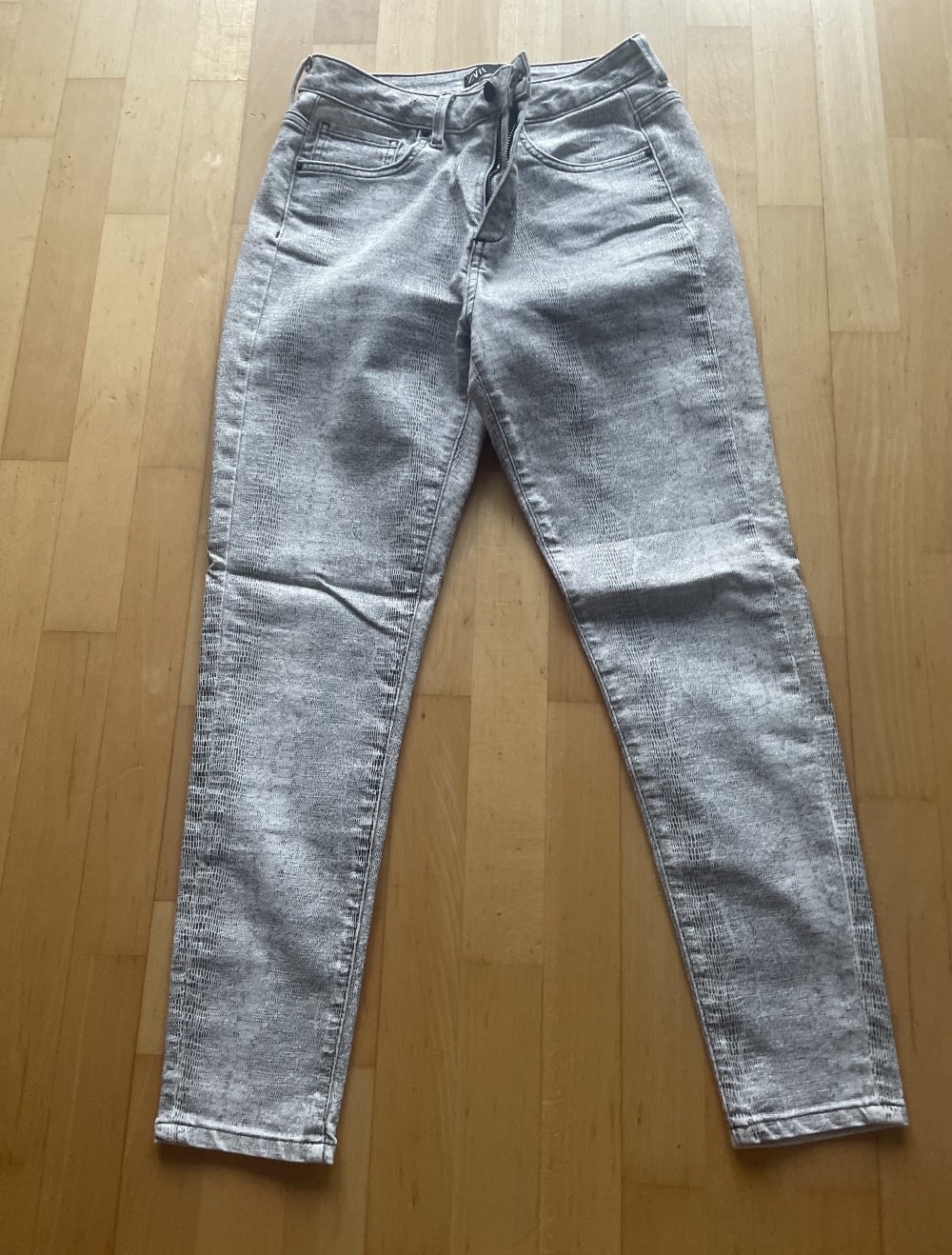 Zara Jeans Schlangenprint 40