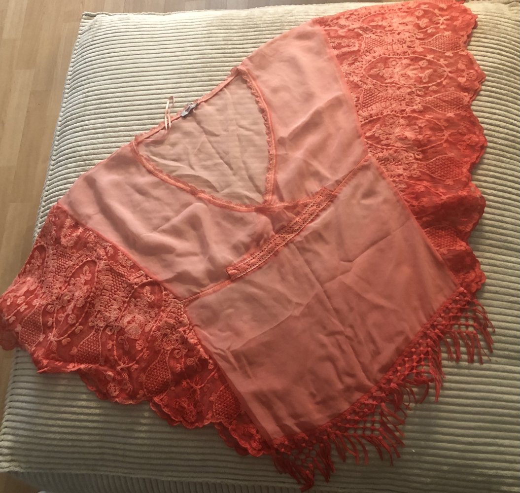 Wunderschöne Bluse von Tredy in Gr. 40-44