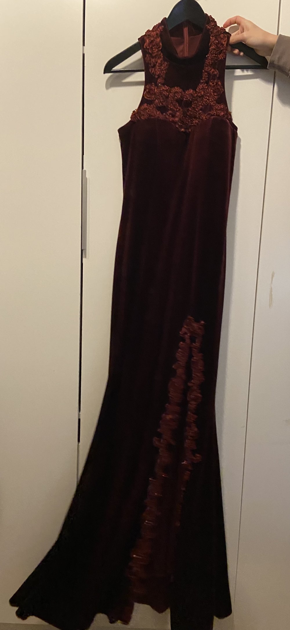 Abendkleid in Weinrot 