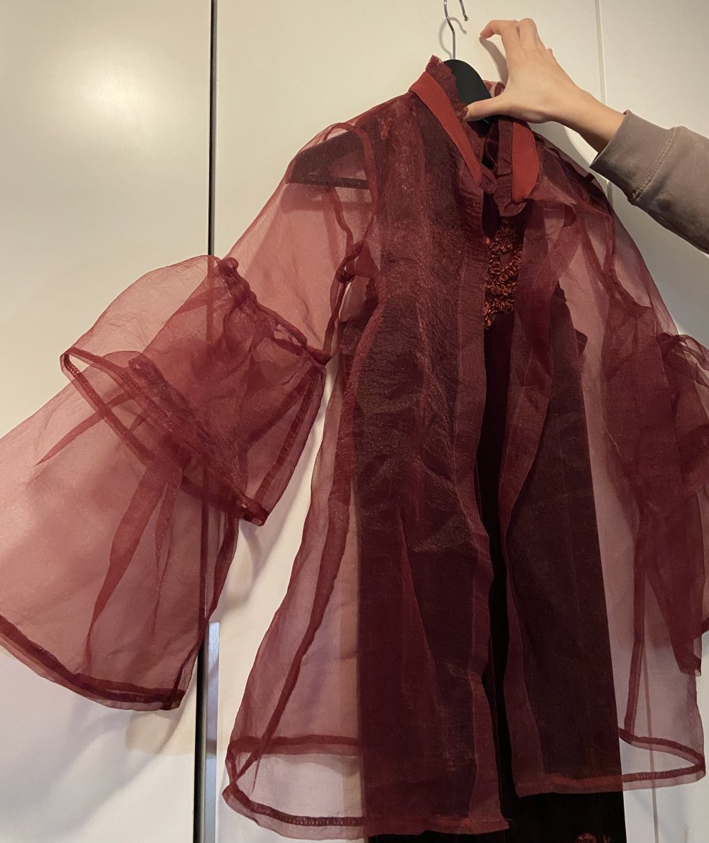 Abendkleid in Weinrot 
