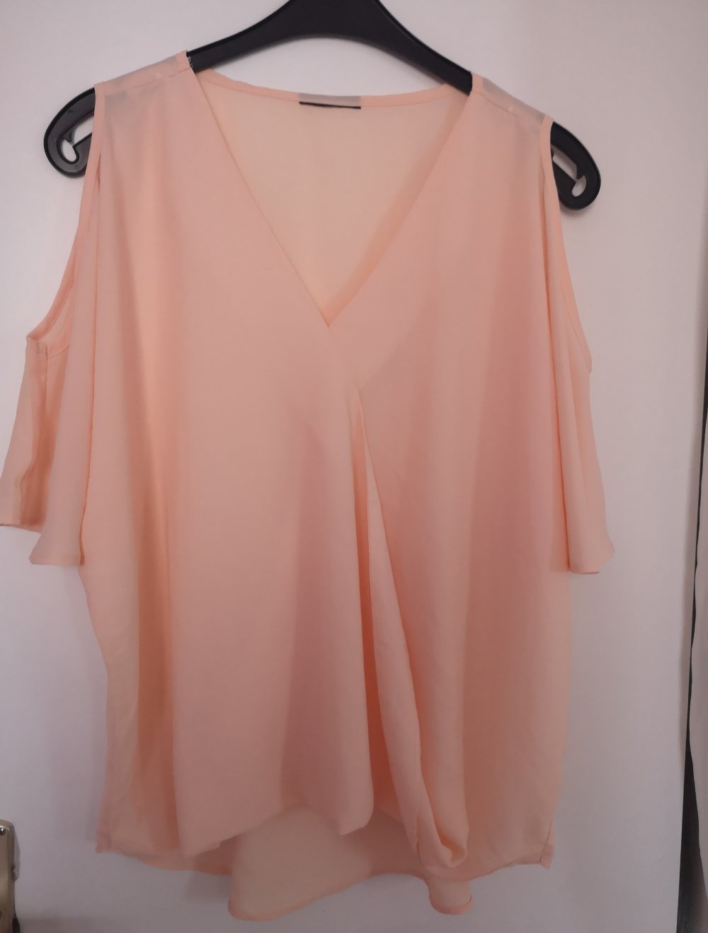 Bluse mit Cut Outs