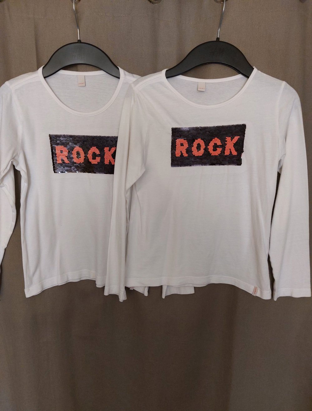2 langärmlige T-Shirts; 8