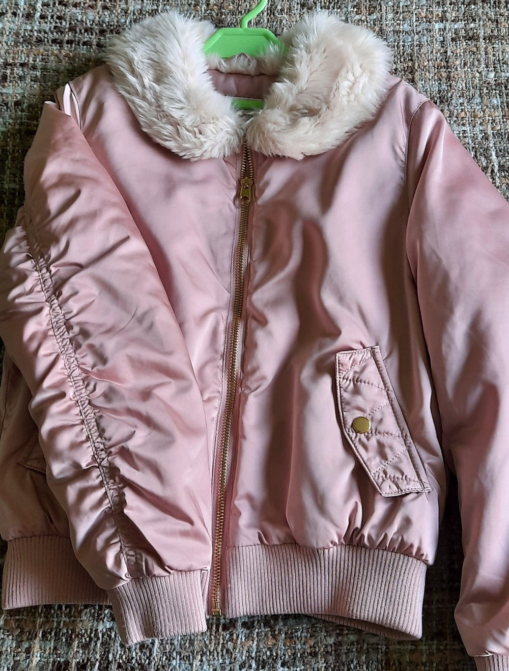 altrosa Jacke mit Kragen; 10€