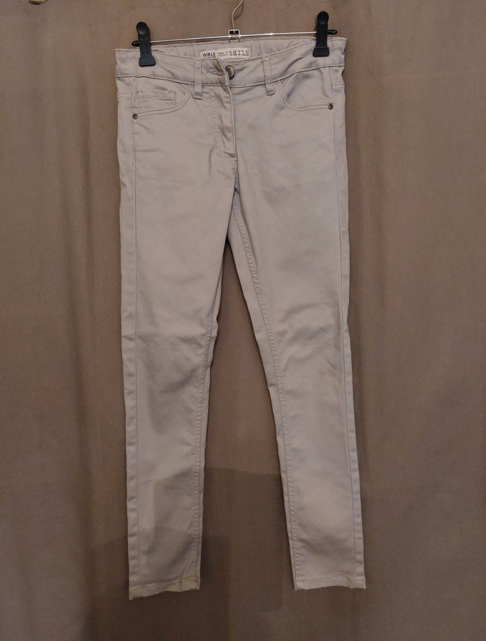 graue Jeans; 5€