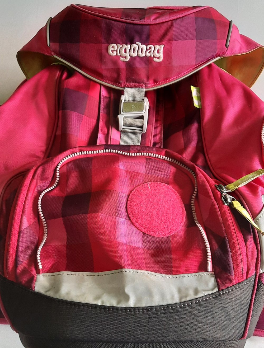 Ergobag Schulranzen lila, nur komplett, kariert f. Mädchen; 50€
