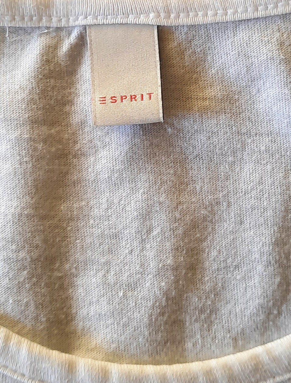 2 langärmlige T-Shirts; 8