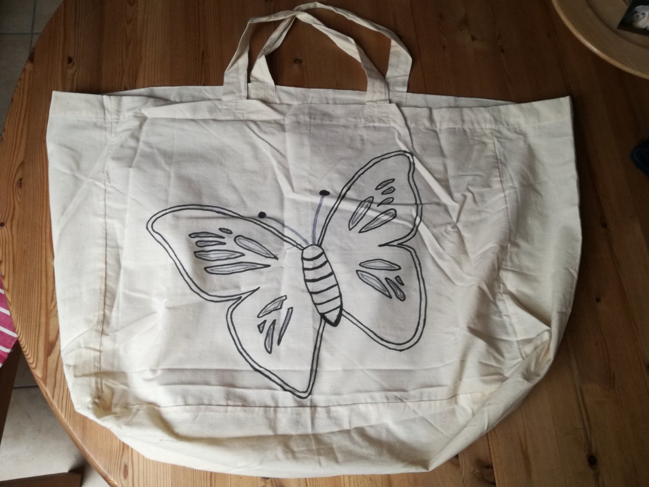 Handgefertigte Stofftasche mit Schmetterlingsmotiv zum Knaller Preis