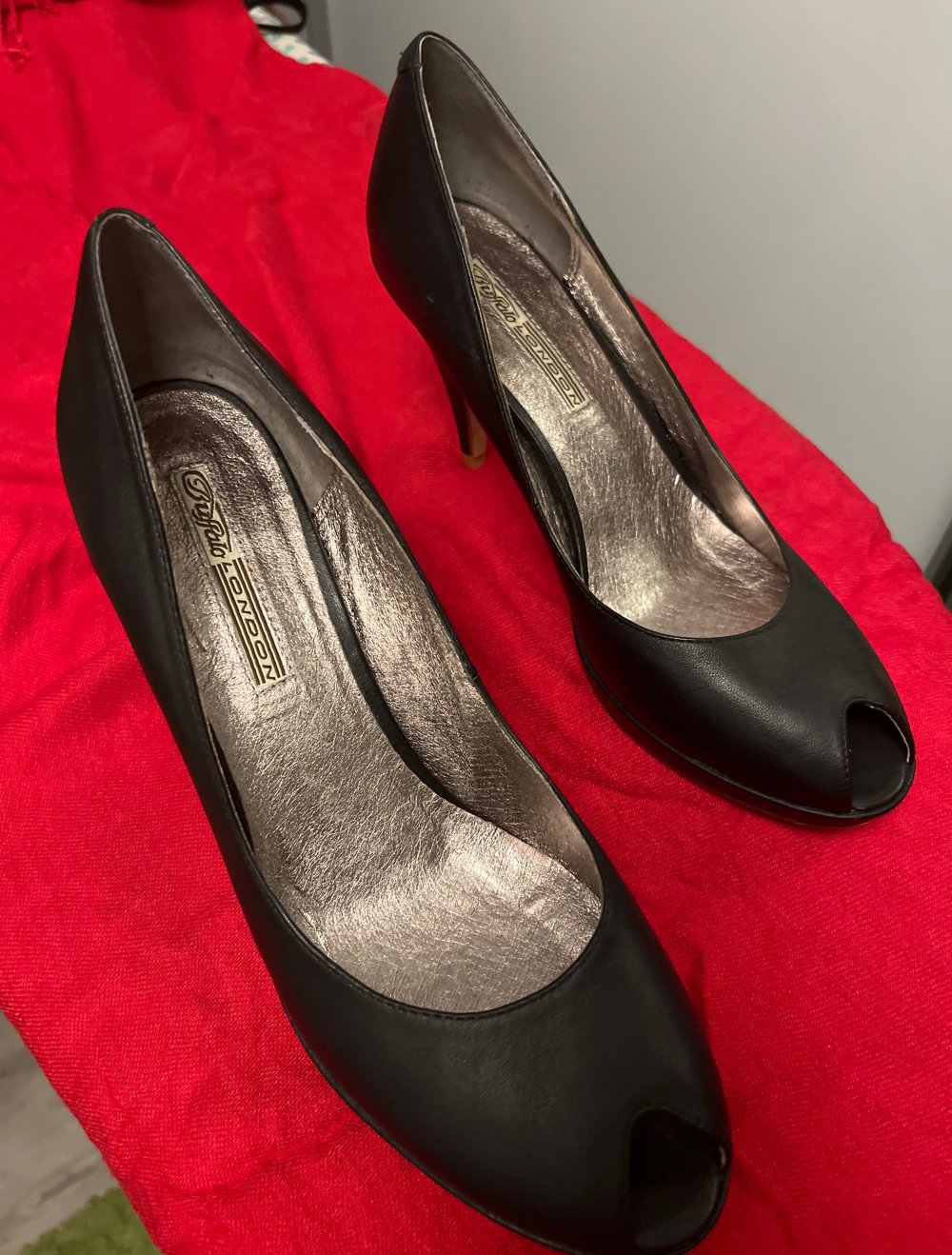 peep toe Pumps schwarz