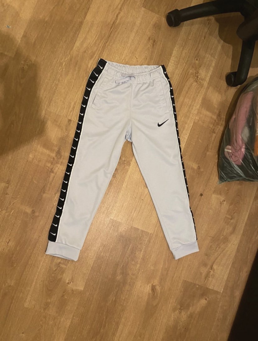Weise Nike Hose