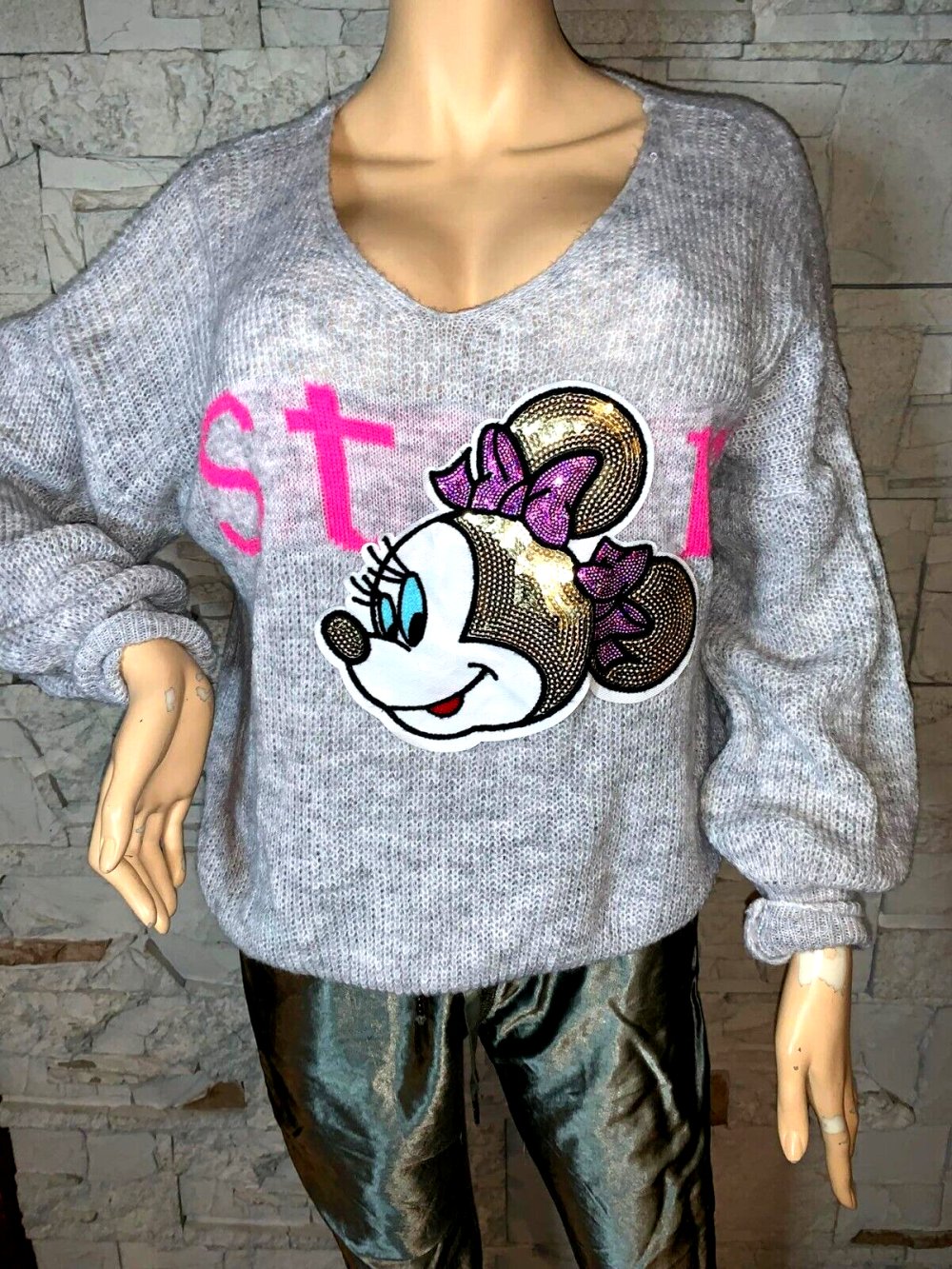 Made in Italy Pullover Bluse  in gr 38-46  Farbe Grau  Motiv Cartoon  Paietten  Minnie