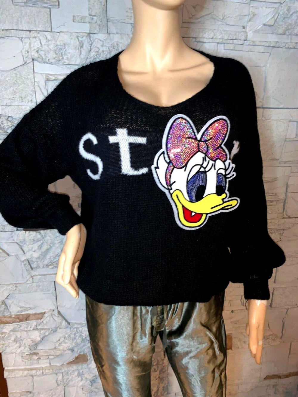 Made in Italy Pullover Bluse  in gr 38-46  Farbe Schwarz   Motiv Cartoon  Paietten 