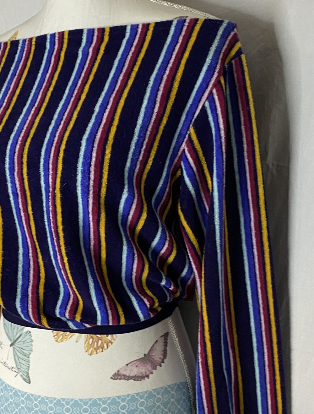 Bunt Gestreiftes langarm Frottee Crop Pullover