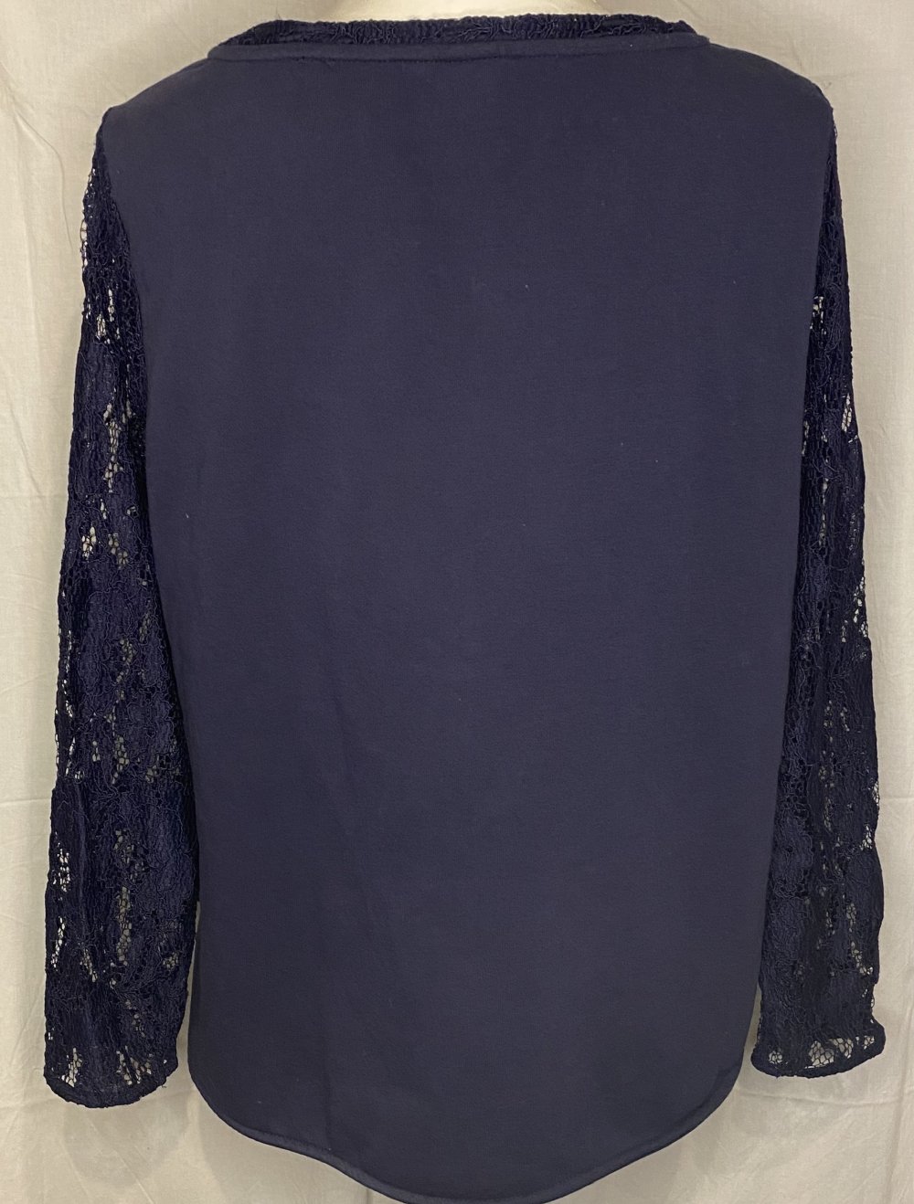 Navy Blauer Pullover mit Spitze