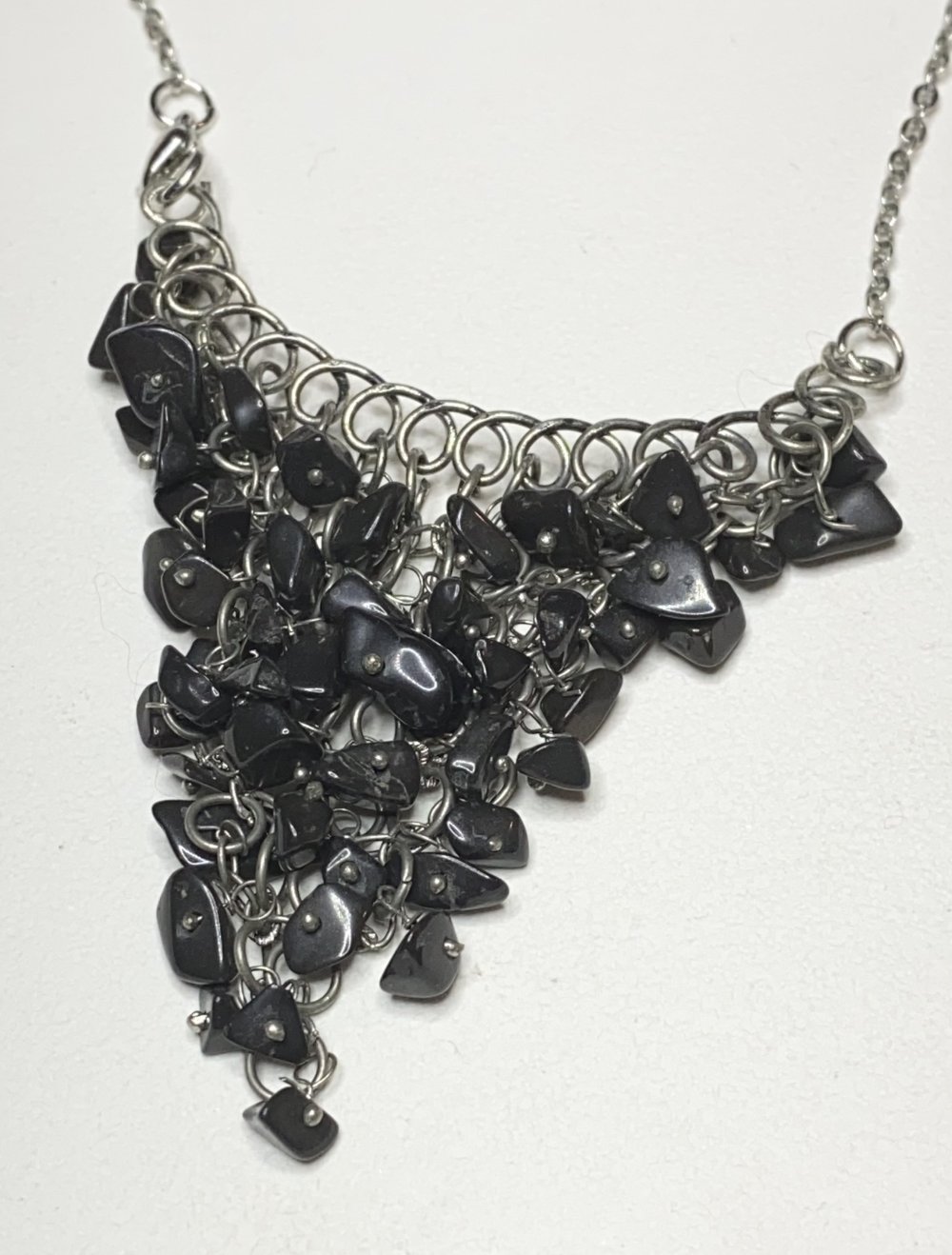 Schwarze Goth Dreiecks Kette mit Schörl-Turmalin Edelsteinen