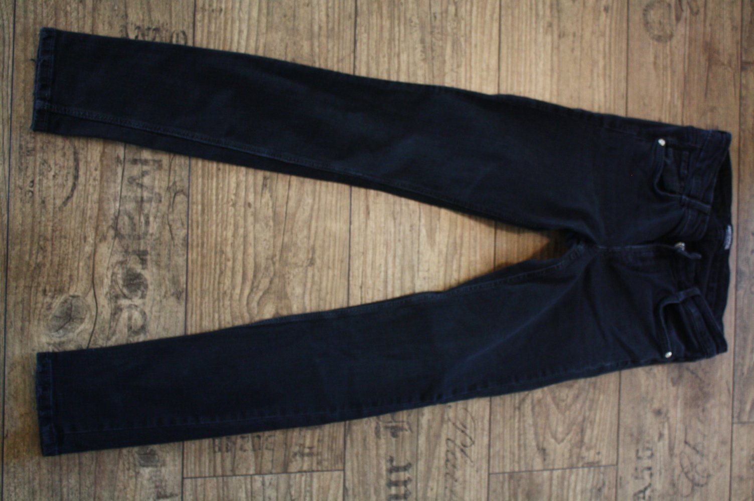 Anthrazitfarbene Jeanshose Zara Trafaluc Denim xs 34 Röhre Skinny 