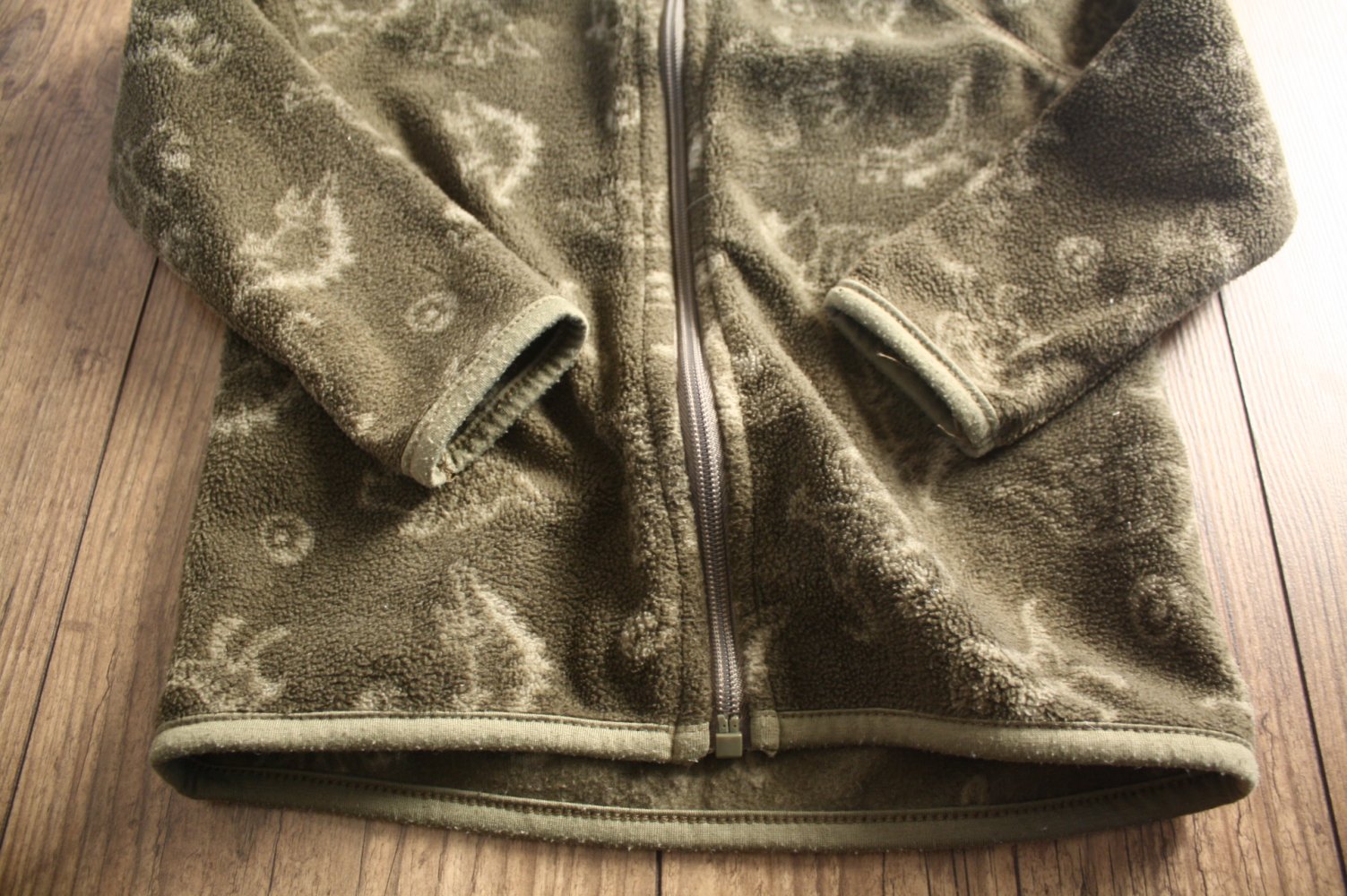 Khakifarbene Dino Fleecejacke Kinderjacke Grösse 104 Sweatjacke Jungen /Mädchen