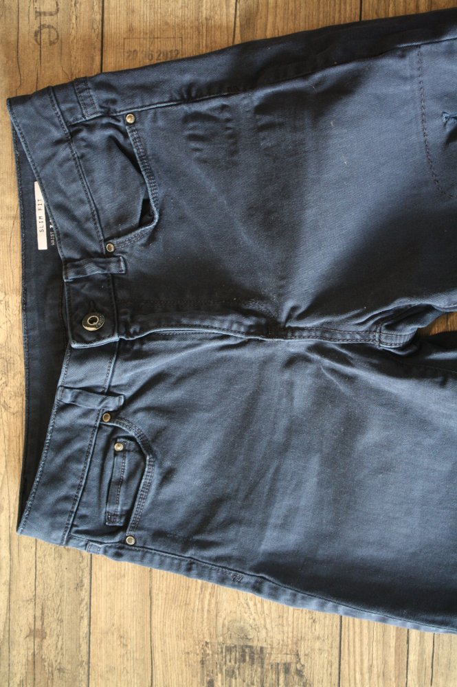 Dunkelblaue Schwarzblau Röhre EDC Slim Fit Stoff Denim S 36 38 y2k Ripped Röhre