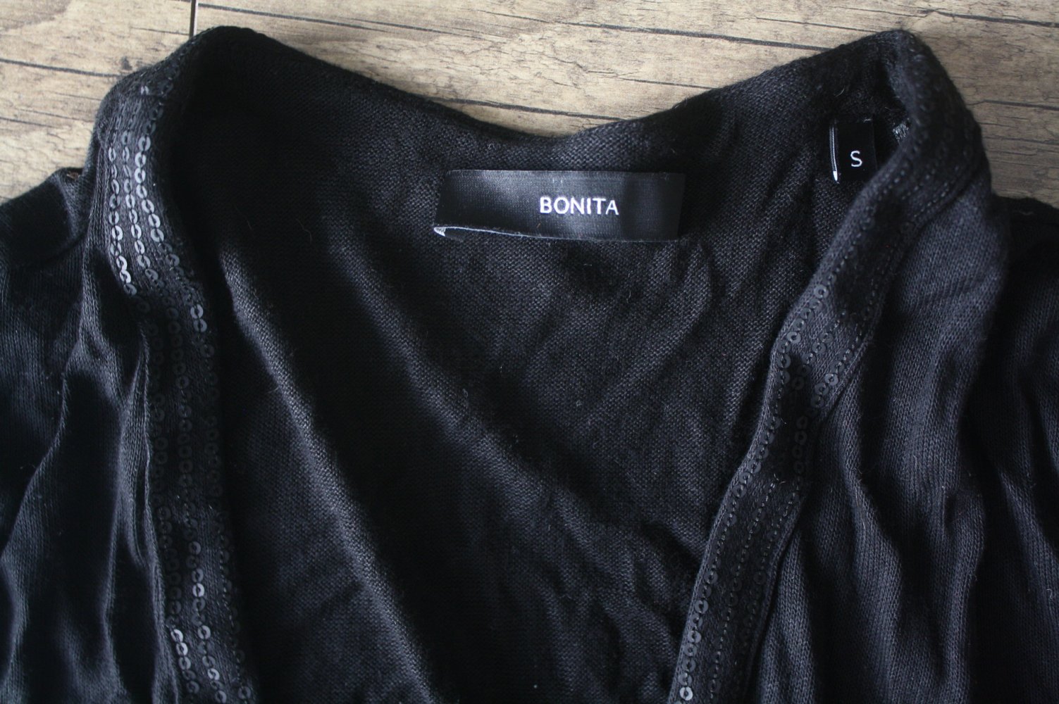 Bonita Strickjacke Cardigan Strickjäckchen mit zarten Pailletten S 36