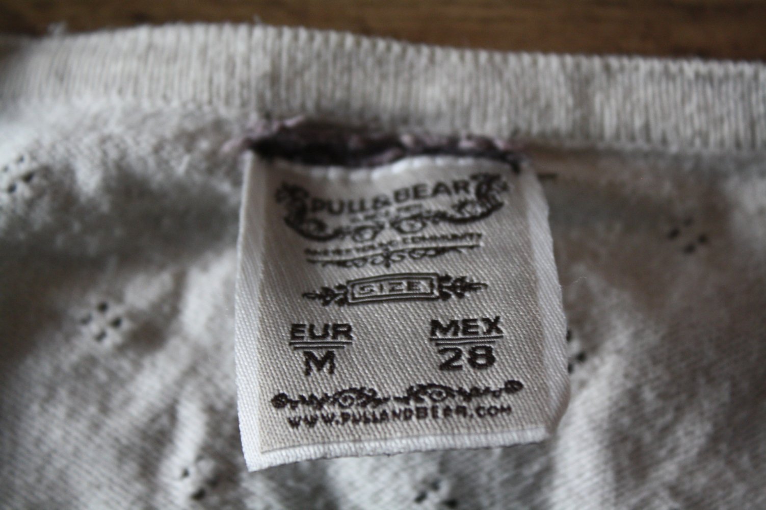 Cremefarbene Strickjacke Cardigan Pull&Bear Xs S 34 36 vorn geknöpft Knopfleiste vorn