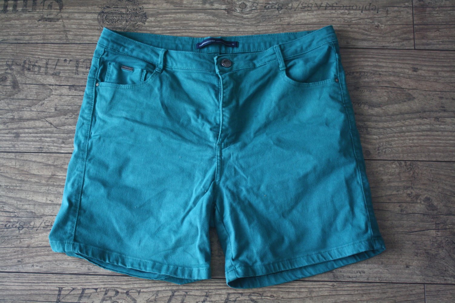 Marfinno Denim türkisgrüne Jeansshorts elastisch Sommershorts kurze Hose Stretch 42 