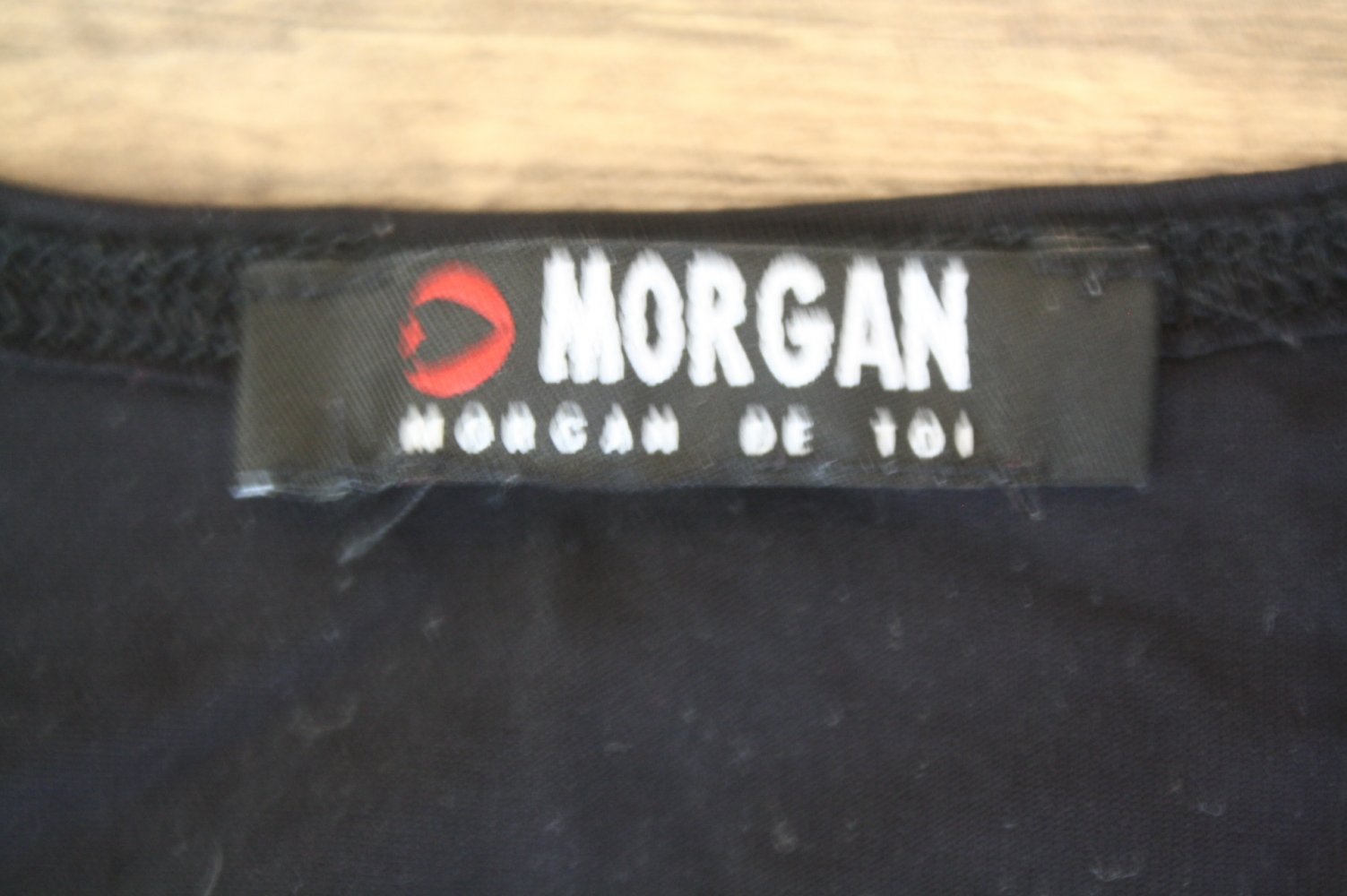 Morgan de Toi tief schwarzes Tshirt Y2k sexy Tshirt leichter Glanz Xs 34