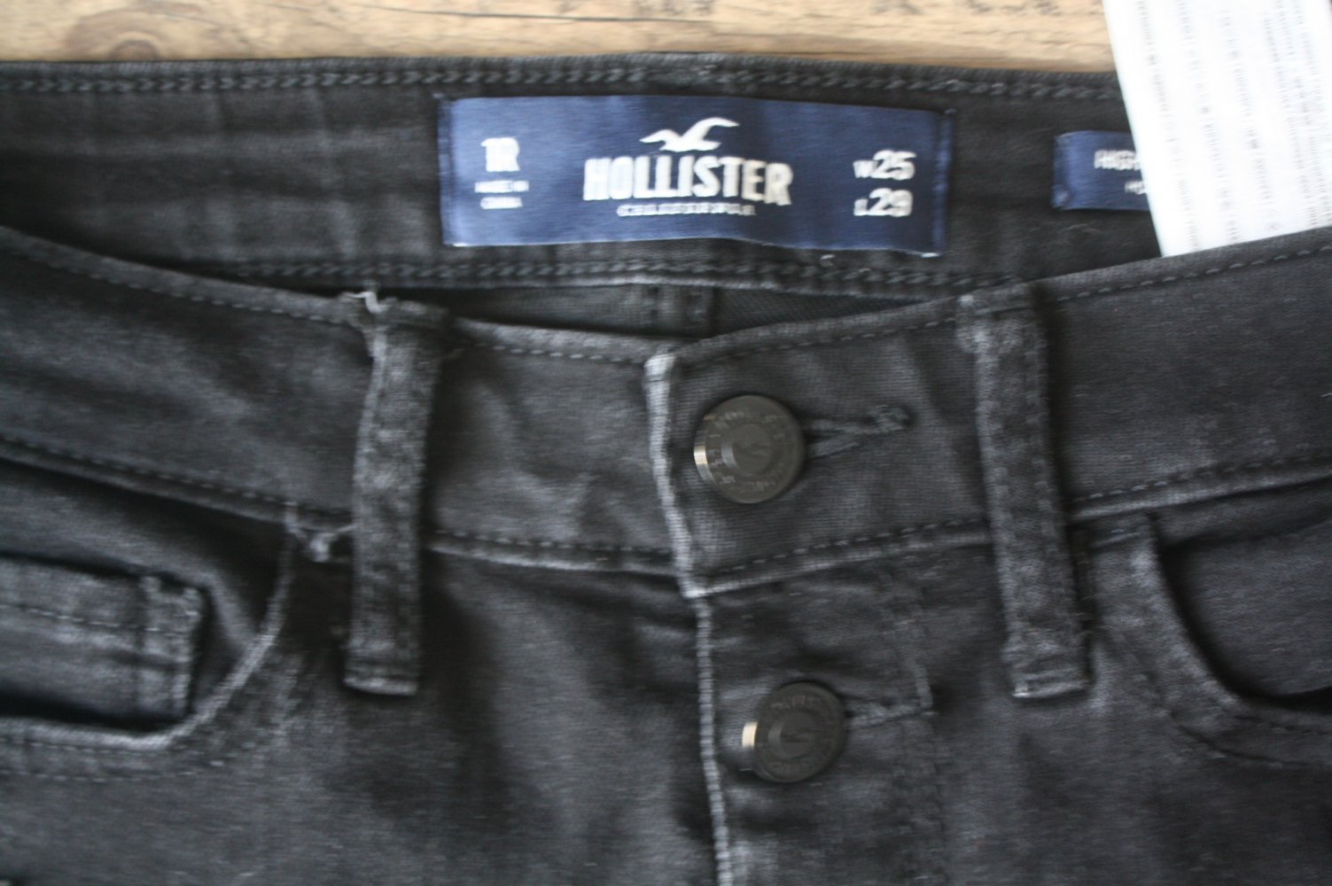 Hollister Highwaist Ripped Jeans Skinny 34 36 Highrise Stretch schwarze Jeans Knopfleiste vorn 