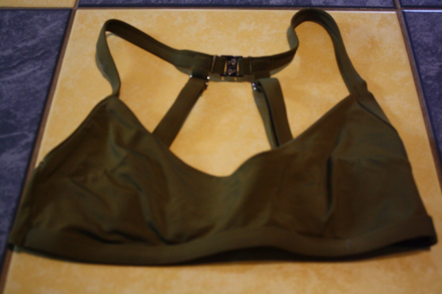 H&M Bikini Teil Oberteil khaki neu 75 C 80 C oder Grösse 40