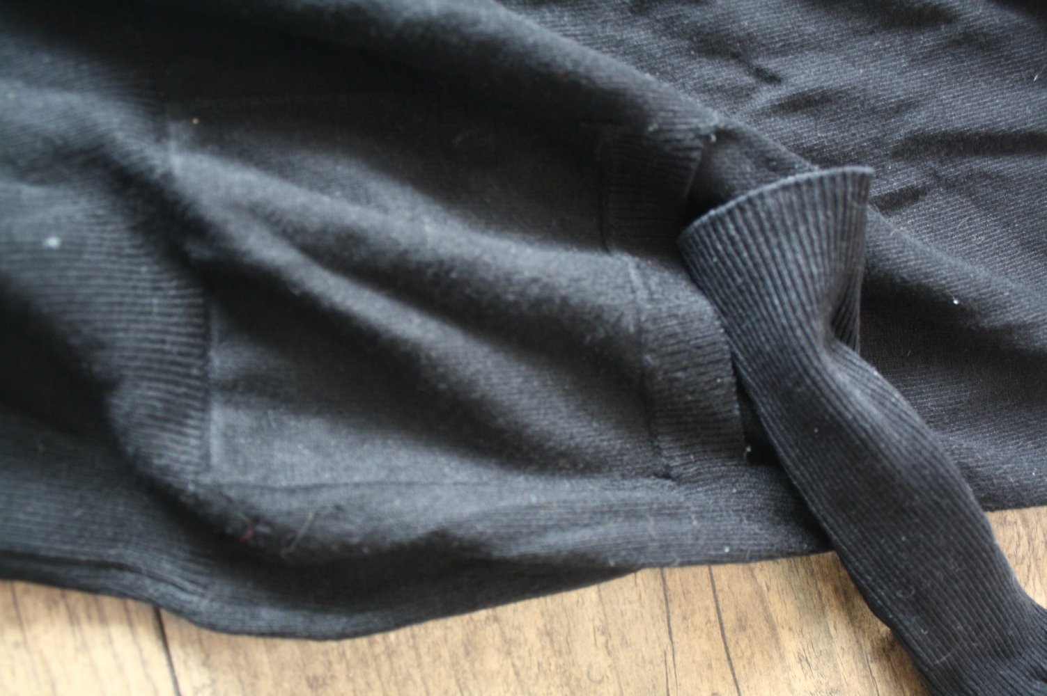 Tezenis Long Strickjacke Cardigan Fein Strick schwarz 34 36  Knöpfe Taschen Feinstrickjacke