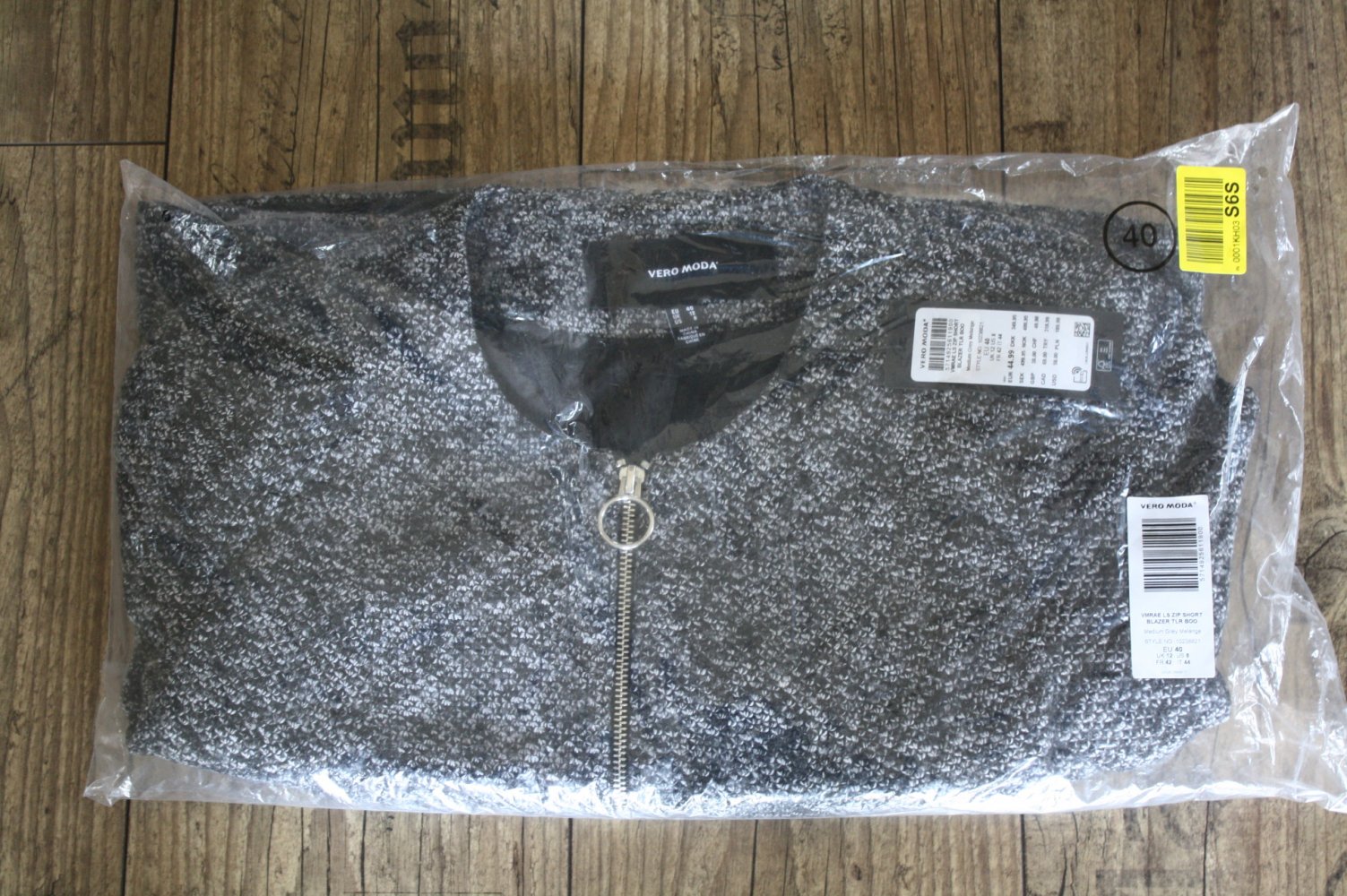 Schöner Blazer von Vero Moda Medium Grey Melange in Grösse 38 40 Neu mit Etikett Kurzjacke 
