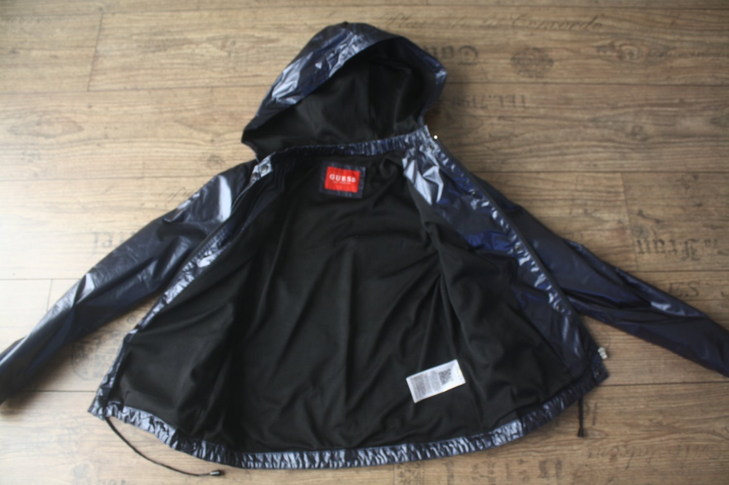 Guess Regenjacke Windjacke Sommerjacke Deutschland Plastikjacke metallic Glanz 34 xs