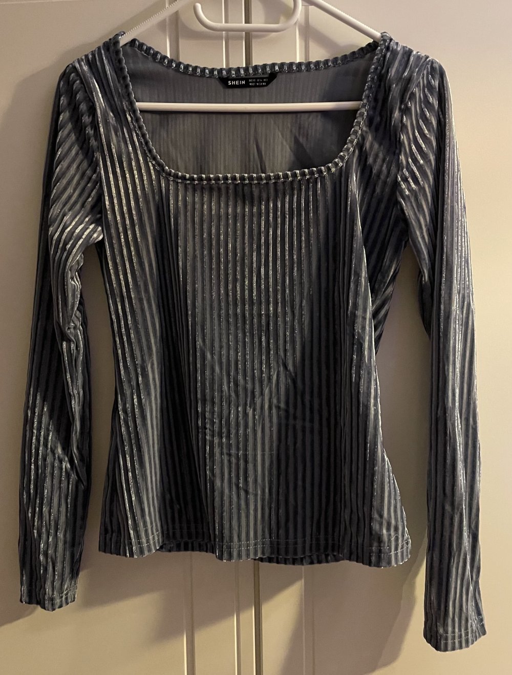 3 Tops je 5 Euro